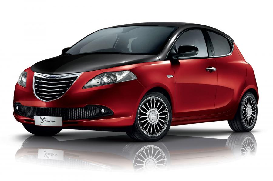  Chrysler Ypsilon Black & Red 2012 года  (фото 1 из 2)